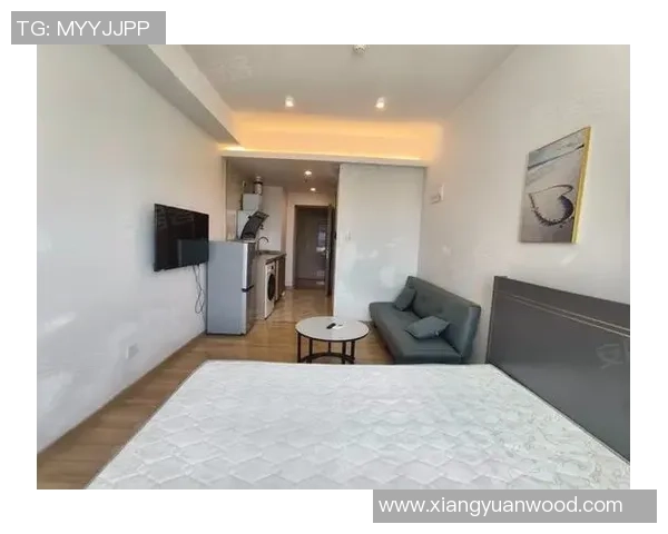 埃斯特旺结束酒店生活搬入新家与家人团聚